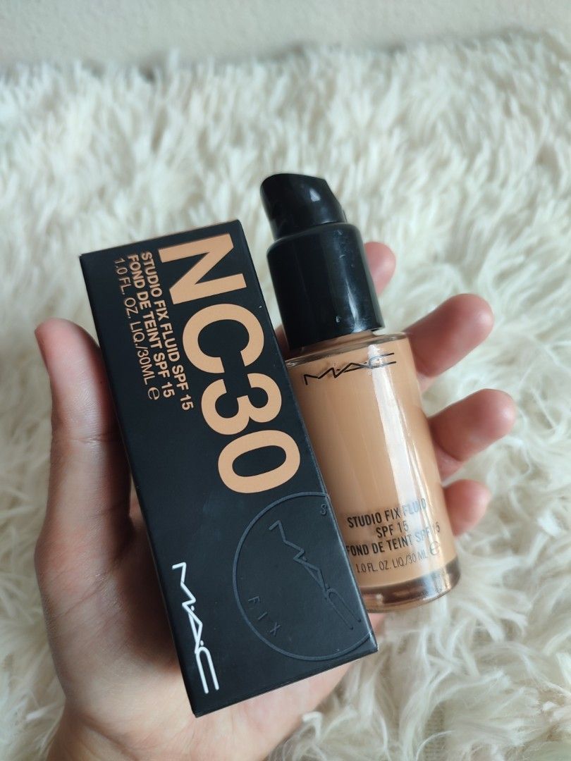 STUDIO FIX FLUID SPF 15 FOUNDATION