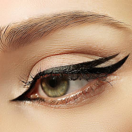 MAC Ladies Liquidlast 24 Hour Waterproof Liner Liquid Point Black Eyeliner For Women
