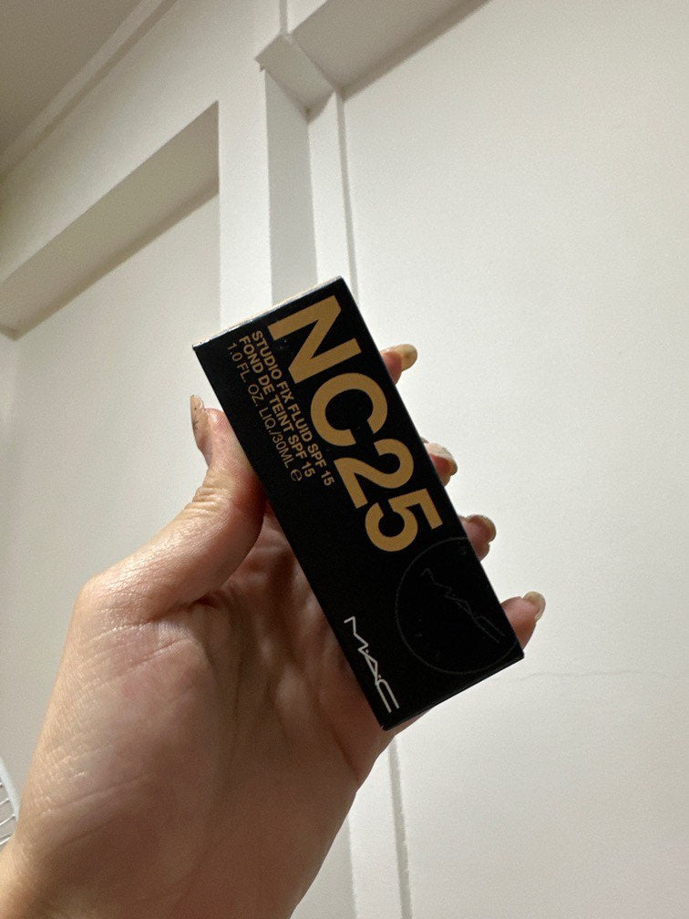 STUDIO FIX FLUID SPF 15